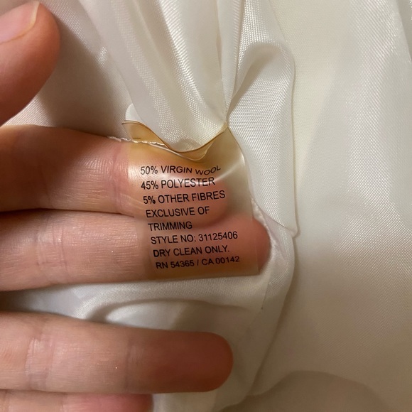 Peter Nygard | cream wool blazer - Picture 3 of 4